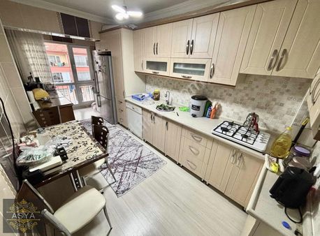 Aile Yaşam Karşısı Katta Yapılı Ön Cephe 130mt2 Geniş 2 Balkonlu