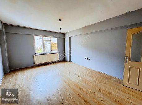 Uğur Gayrimenkul'den Kayhan'da Kiralık Daire