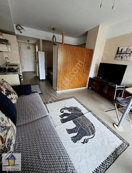 Suta Emlak Dan Bosphorus Ortaköyde Temiz Stüdyo Eşyalı Daire