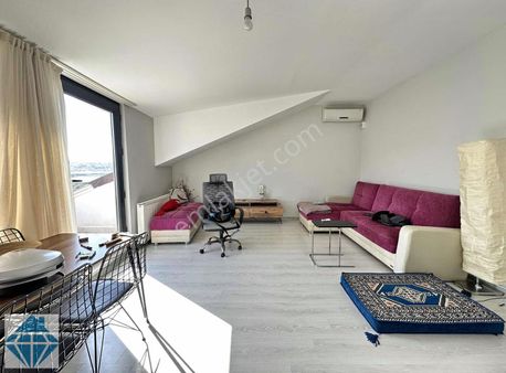 Beyoğlu Piri Paşa Hasköy'de 90 M2 Eşyalı 2 + 1 Kiralık Ön Cephe