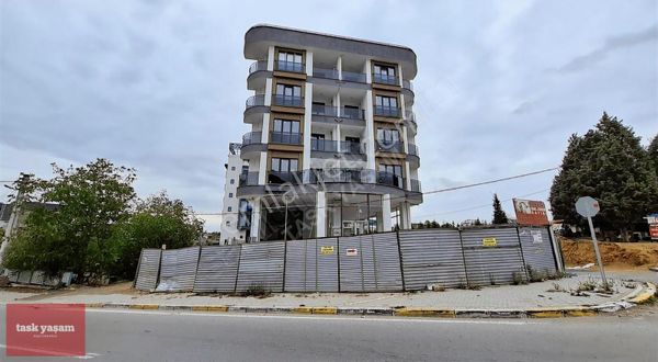 Cumhuriyet Mah Cadde Üzerinde İyi Konum Fırsat 2+1 Satılık Daire