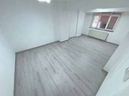 Zaferyapıdan Satılık Bağımsız Girişli Yüksek Camlı Bahçekatı Daire 2+1 100m2 Krediye Uygun Cebec İmh