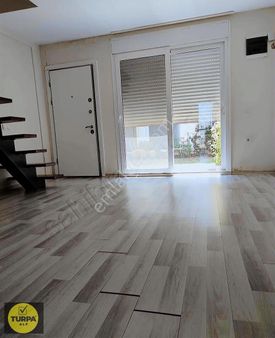 Gülbahçede Site İçerisinde Satılık Villa