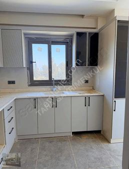 Eski Mezitli'de Doğalgazlı Bağımsız Mutfak 2+1 Satılık Daire