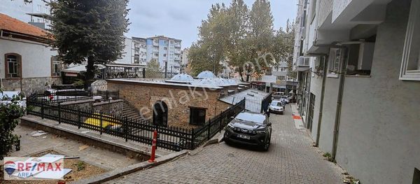 Remax Area Dan Yıldırımın En Güzel Yerinde Kaçırılmayacak Daire