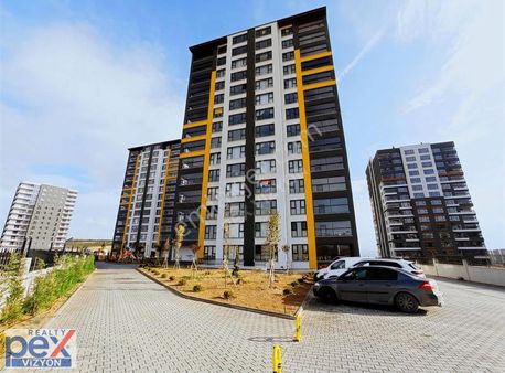 Batıkent Çakırlarda,4,5+1 Lüx Tasarım Satılık Daire