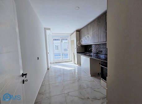 Aydoğmuş Mah 2+1 Arakat Sıfır İskanlı Tranvaya Yakın Asansörlü