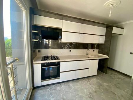 Yükselden Akçay Zeytinlide Ayrı Mutfak Satılık Ara Kat 2+1 Daire