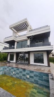 Karaköprü De Satılık Villa