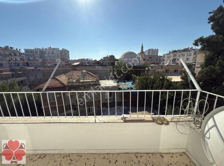 Yonca'dan Satılık Çarşı Merkezde Geniş Oturumlu 3+1