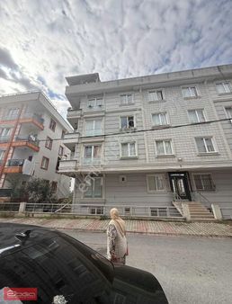 Çekmeköy Mehmetakif Mah. Balkonlu 2+1 Kiralık Daire