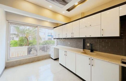 Kızılsaray'ın En Güzel Konumu Cadde Üstünde Satılık 3+1 Daire