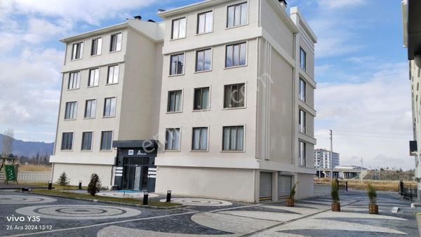 Uydukent Park Mavera'da 4+1 Eşyasız Satılık Lüks Daire