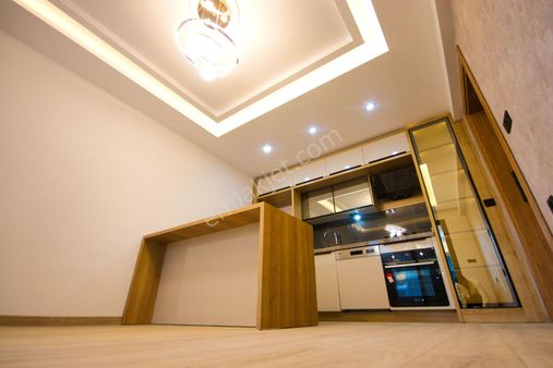 🛑🛑aktiften Akçay'da Satılık Modern Mimarinin Eşsiz Çizgiler İle Buluştuğu 1+1daire