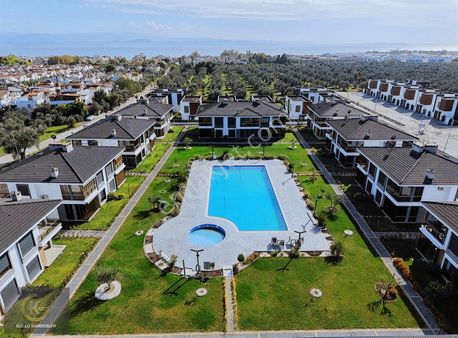 *güçlü Kardeşler* Altınoluk Güre Arası Yol Altı 2+1 Lüks Daire