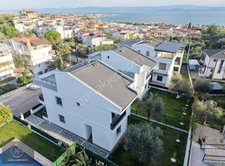*güçlü Kardeşler* Altınolukta Deniz Manzaralı 5+1 Müstakil Villa
