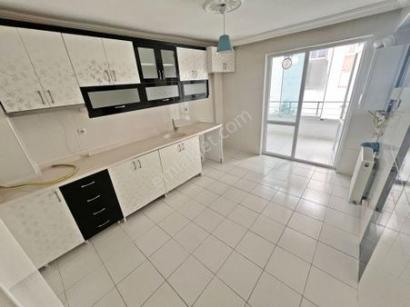 Sancaktepe Mah. Ara Katta Asansörlü 3+1 Yapılı Kiralık Daire!!