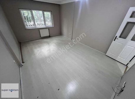 Bezirganbahçe Konutları'nda Satılık Yüksek Giriş 2+1 Daire