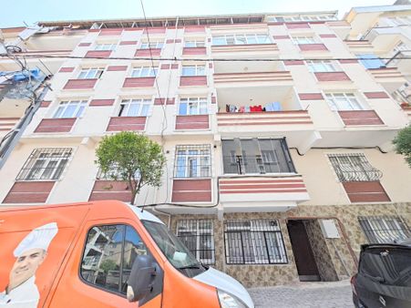 Tutar Dan Acil Satılık 3+1 Krediye Uygun 28 Yıllık Arakat Daire