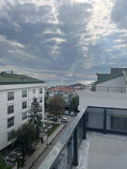 Sahile 1 Dk Mesafede Deniz Manzaralı 4+2 Sıfır Kiralık Dubleks 180m