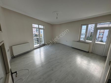 Elit Emlak Garımenkulden Ön Cephe'de Çift Balkonlu 3+1 Daıre