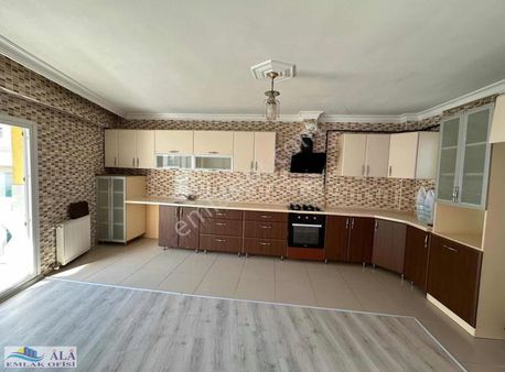 Hatay Pazaryeri Mevkii 4+1 Satılık 183 M2 Genç Satılık Daire