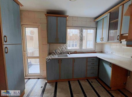 İnönü Cadde Üzerinde 3+1 Satılık Ferah Daire