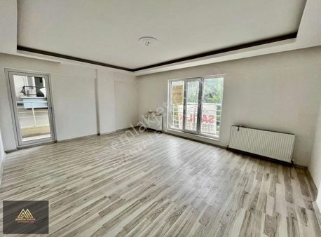 Avantaj'dan Küçük Kayaş'ta Okul,pazar Dibi Sıfır Ayarında 3+1 Da