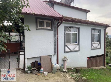 Ferizli Bakırlı Mahallesi'nde Müstakil Bahçe İçinde Satılık Ev