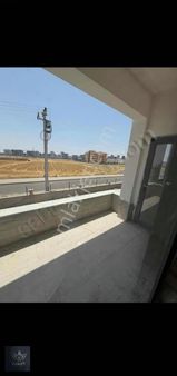 Hugalıft Gayrimenkulden Üçkuyular 1+1 Satılık Daire