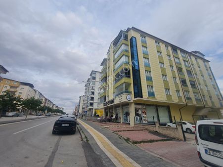 Kabze Emlaktan Sivas Hamza Yerlikaya Caddesi Üzeri Satılık Daire..!!