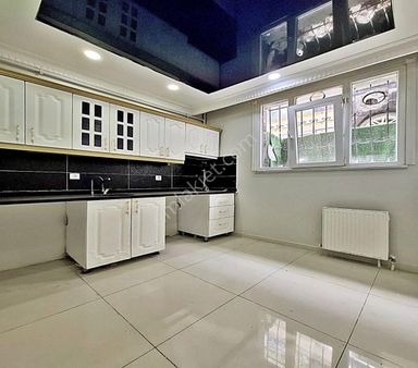 Metrobüse Yakın 2+1 Lüx Bahçe Katı