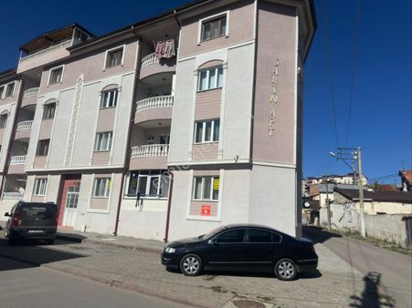 Şahbaz Emlak'tan- Gökçebostan'da Satılık Lüks Yapılı 3+1 Daire