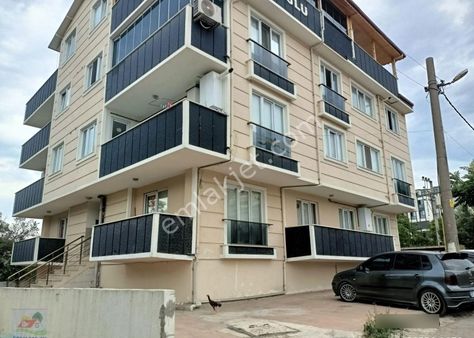 Körfez Atalar Mahallesinde 3+1/140 M2 Arakat Satılık Daire