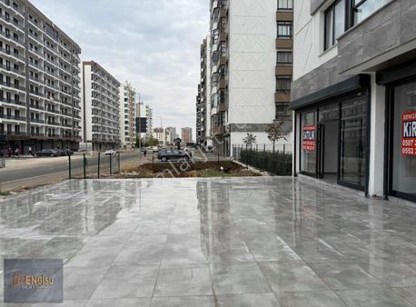 Masftroş Yan Sokağı İçi Yapılı Satılık Bahçeli Köşe Dükkan