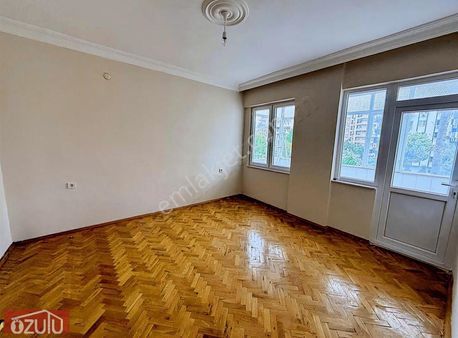 Yeşilbahçe De Sitede Arakat Yenilemiş 3+1 175m2 Kiralık Daire