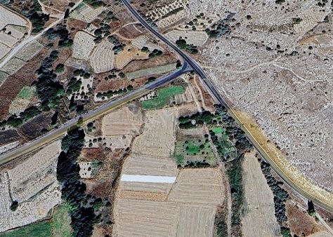 Kapadokya Ürgüp Karain Köyü 472m2 Sulu Tarla Bağ