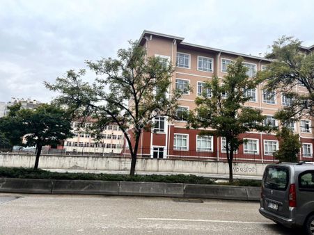 İstasyon Mahallesinde 4+1 Fiyatına Göre Emsalsiz Kiralık Teras