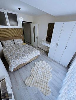 Sulu Köprü Işıkları Yakını Tek Tapu Çift Apart