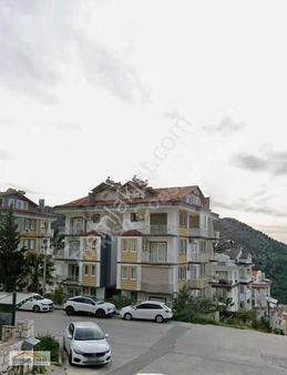 Taşyaka Da 3 Yatak Odalı Manzaralı Havuzlu Satılık Daire