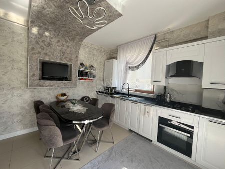 Bağcılar Civarı 3+1 Acil Satılık Daire