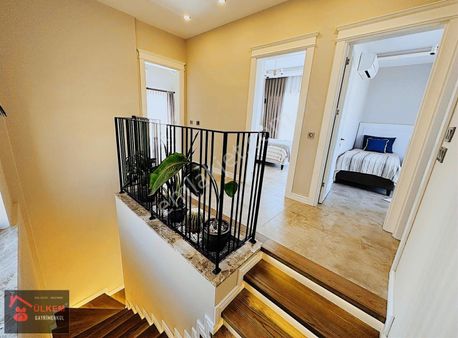 Alaçatı Mimarili Müstakil Özel Havuzlu Lüks Sıfır Villa