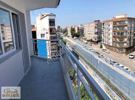 Karşıyaka'da Satılık Daire. Asansörlü, Doğalgazlı. Kod:1264