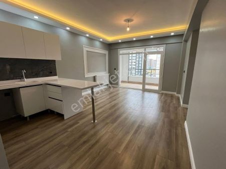 Atacihan İnşaat'tan Metrobüse Yakın Siteiçi 1+1 Fırsat Dairemiz