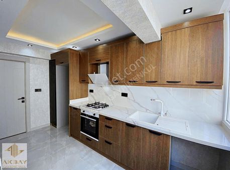 Akbay Gayrimenkul'den Masrafsız Ara Kat Full Tadilatlı 3+1 Daire