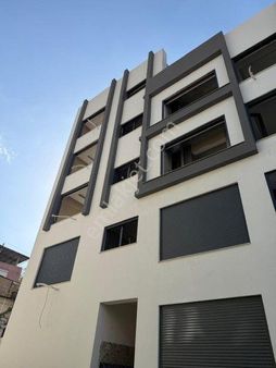 Bayraklı Emek Mahallesinde 1+1 Avantajlı Satılık Daire