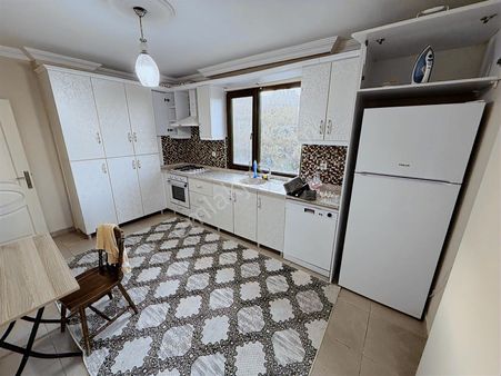 Akyazı'da 3+1 Eşyalı Kiralık Daire