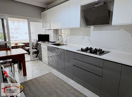 Kartal'dan Mücevher Kent Sitesinde Full Yapılı Güvenlikli 3+1