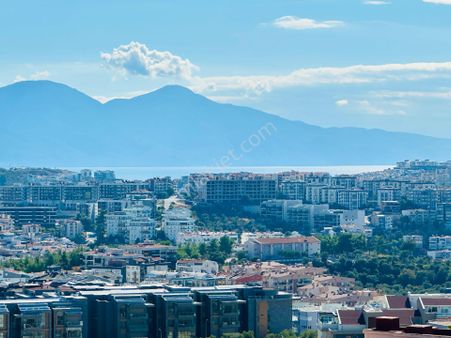 Ege Mahallesi Oğuzhan Sitesi Satılık Deniz Manzaralı 3+1 Daire