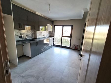 Taş Emlak'tan 3+1 Site İçinde Sıfır Daire